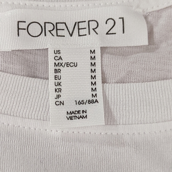 Forever 21 basic white T shirt in size Medium. Back to school - Picture 2 of 2